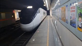 434次樹林發車經由南迴線開往新左營的EMU3000型十二輛編組EMU3016皮蛋豆腐騰雲號紅色帶新城際自強號列車，221次花蓮發車經由北迴線開往樹林的DR3100型九輛編組柴聯自強號