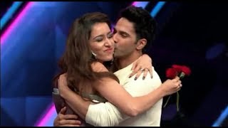 Varun_Dhawan_Propose_Shraddha_Kapoor_In_Front_Of_Public_2020 || New Bollywood Movies 2020