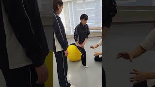 【関西医科専門学校】膝関節の周囲筋のトレーニングゲソ #Shorts