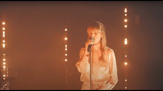 Robyn Sherwell - Bare Minimum (Official Live Video)