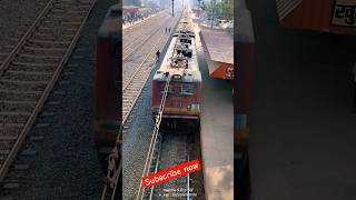 #trending #train #shorts #video #ytshorts #ashish_yadav #bhojpuri #song #bhojpurisong #khesari