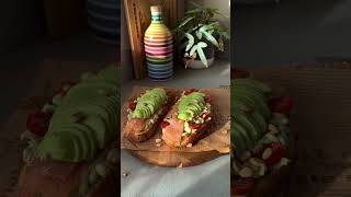 Smoked salmon and avocado 🥑 sandwich 🥪 sandwich recipe #sandwich #avacado #recipe #food #shorts