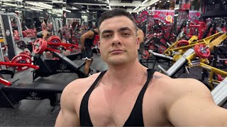 НОВОГОДНИЙ КАЧ В BINOUS GYM DUBAI