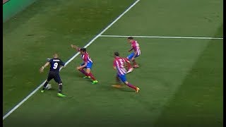 This Piece of Skill from Karim Benzema Instantly Took out Three Atletico Players