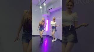 🎶#키스오브라이프 -#sticky #kissoflife #shorts #kpop #kpopdance #kpopdancecover #dance #dancecover #댄스 #추천