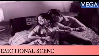 K.P. Umeer Forces With Padmini || Rathrivandi Movie Scenes