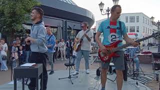 30.07.2024 Brest Belarus...  Уличные музыканты/Street musicians... Walks with Victoria