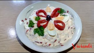 Вкусна салата с цедено кисело мляко