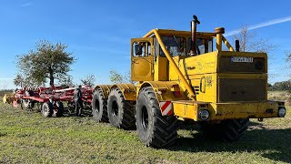 Kirovets K-701 6x6 custom made tractor in action + pure V12 sound