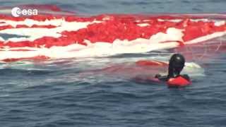 Floatation Balloons Fail To Deploy On New Spacecraft Test | Video