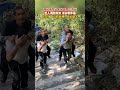 此后 两兄弟背八旬父母上山游玩，老人满脸微笑，洋溢着幸福 暖心 亲情 shorts youtubeshorts