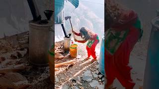 Super power 💪 आज इस बेटी लकड़ियां खुद ही काटनी पड़ी || Hard working girl #short