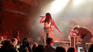 Hope Tala - All My Girls Like To Fight live @ Arena in Vienna, Austria | 24.05.2022