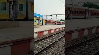 Barmer Superfast Departure 😍🥰#fun #railway #trending #travel #viral #entertainment #studymotivation