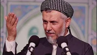 مامۆستا محمد فایەق شارەزووری ... ئەم جل و بەرگە لەبەر مەکەن بۆ نوێژ..!!🤔☝️