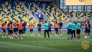 Pre-match training in MOL Aréna | DAC 1904