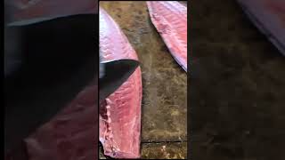 433kg Super Giant Bluefin Tuna Expertly Filleted with Cutting Skill in Just 1 Minutes