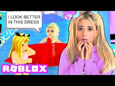 My Twin Sister Stole My Dress Roblox Royale High Roleplay - 