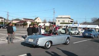 大分県豊後高田市　レトロカーイベント終了後の出発風景