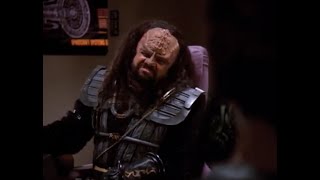 Star Trek TNG - The Chase - Captain Nu'Daq argues with Gul Ocett