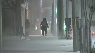 【北海道】最大瞬間風速30メートル超える風と雪 "猛吹雪"による交通障害など警戒 JRも20本運休へ (22/11/30 21:30)