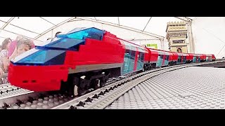Train Lego. AGV run on LGV : world speed record. Crash. Brick expo