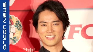 桐谷健太、突然動き出したカーネル・サンダース人形に驚き　『2016 KFC クリスマスキャンペーン』新CM発表会