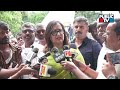 sumalatha ambareesh rects on meeting darshan public tv