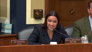 Rep. AOC Highlights AI Bubble as Potential Threat to U.S. Economy at O&I Subcommittee Hearing