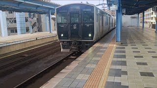 JR九州 宮崎駅 817系 到着