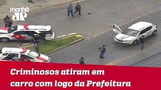 Criminosos atiram em carro com logo da Prefeitura de SP; uma pessoa morre e duas ficam feridas