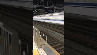 新幹線　通過　静岡駅