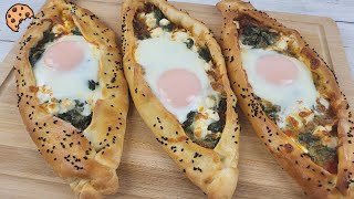 Incredibly tasty Turkish pide with meat, spinach and cheese filling  *Bea's Bites*