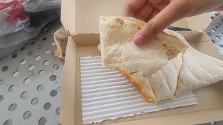 wawa food review | gas station chains | gas station food reviews | Buffalo Chicken Quesadilla 🐔🔥🐔