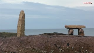 Seltsame Erscheinung bei den Megalithen - Strange phenomenon near the megaliths Dolmen + Menhir