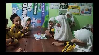 Mengenal Hewan dengan Boardgame oleh siswa kelas 3 Sd Ma'arif Ketegan bersama bu Mujiasih, S. Pd