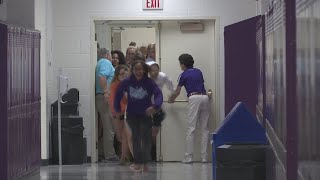 Rockford Lutheran students 'Run for the Lockers'