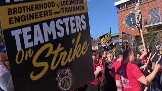 LIRR STRIKE: Trains shut down as workers walk out for the first time in 30 years | NBC New York