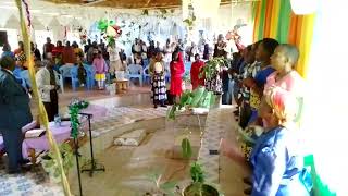 Blessed Matangamano pag choir singing during church service