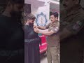 لڑکا لڑکی بن ایک لڑکی کو بھگانا چاہتا تھا مگر پولیس نے قابو کر لیا