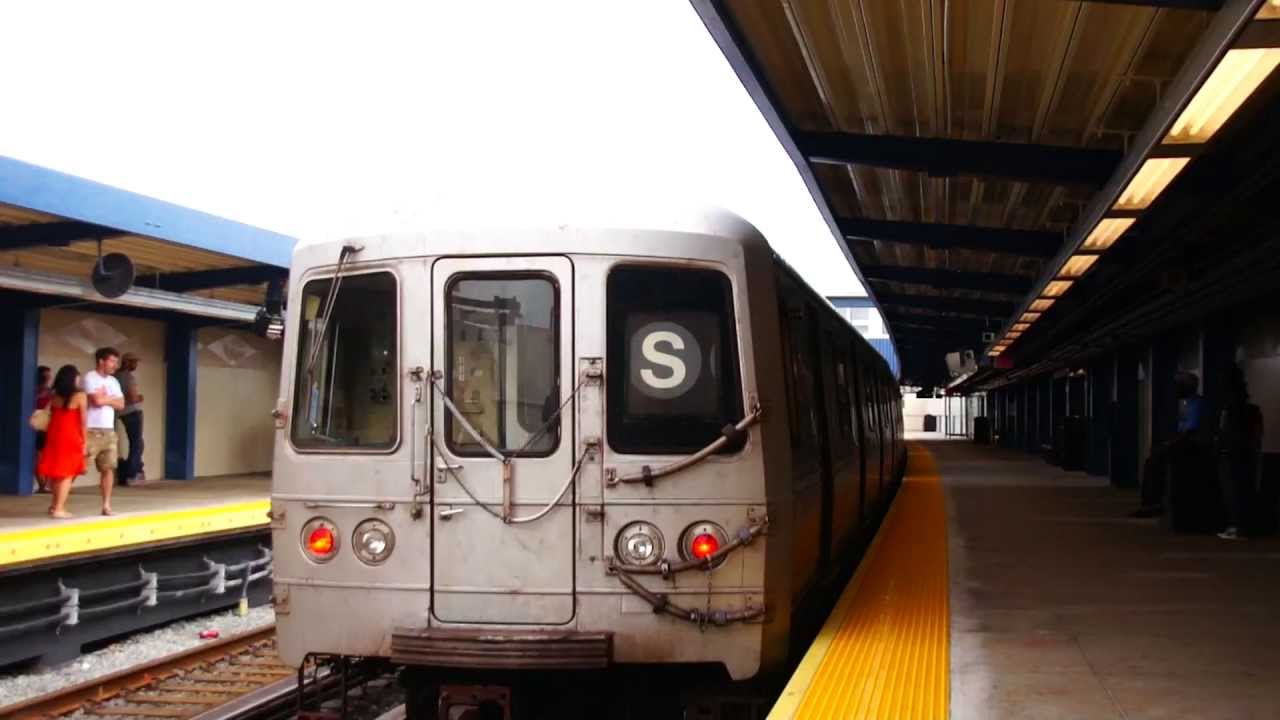 MTA New York City Subway : Rockaway Park Bound 4-Car Train Of R46s On ...