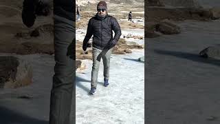 Sardi Thandi hawai #song #hindisong #love #shortvideo #travel #journeylover #kashmir #snow