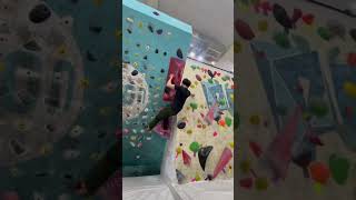 新莊 POGO 攀岩館 - 桃紅色V3-V4｜抱石。攀岩。紀錄｜ #bouldering #rockclimbing #shorts