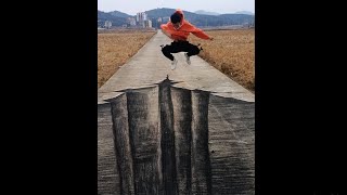 3D Drawing on the Road by Chinese artist.