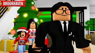 MY DAD LEFT US ON CHRISTMAS!! ROBLOX MOVIE (CoxoSparkle2)