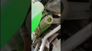 كيفاش تغير ماء الرديتر وحدك  في محرك سيارة رينو ميجان 2 - Comment changer l'eau radiateur#car #cars