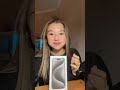 Милана Хаметова распаковает Iphone 15