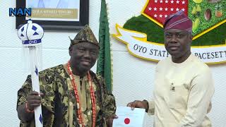 Makinde presents instruments of office to new Alaafin of Oyo