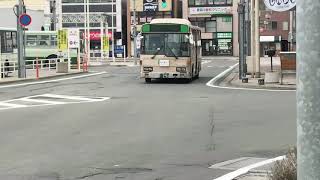 昼の青森駅のバス弘南バス青森市営バス