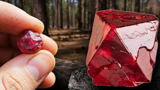 What Red Diamond Looks Like in Nature – Don’t Ignore Them! #diamonds #crystals #gemstones